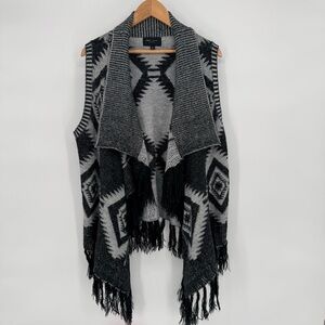Romeo + Juliet Couture Boho Women XL Knit Waterfall Open Sweater Vest Western